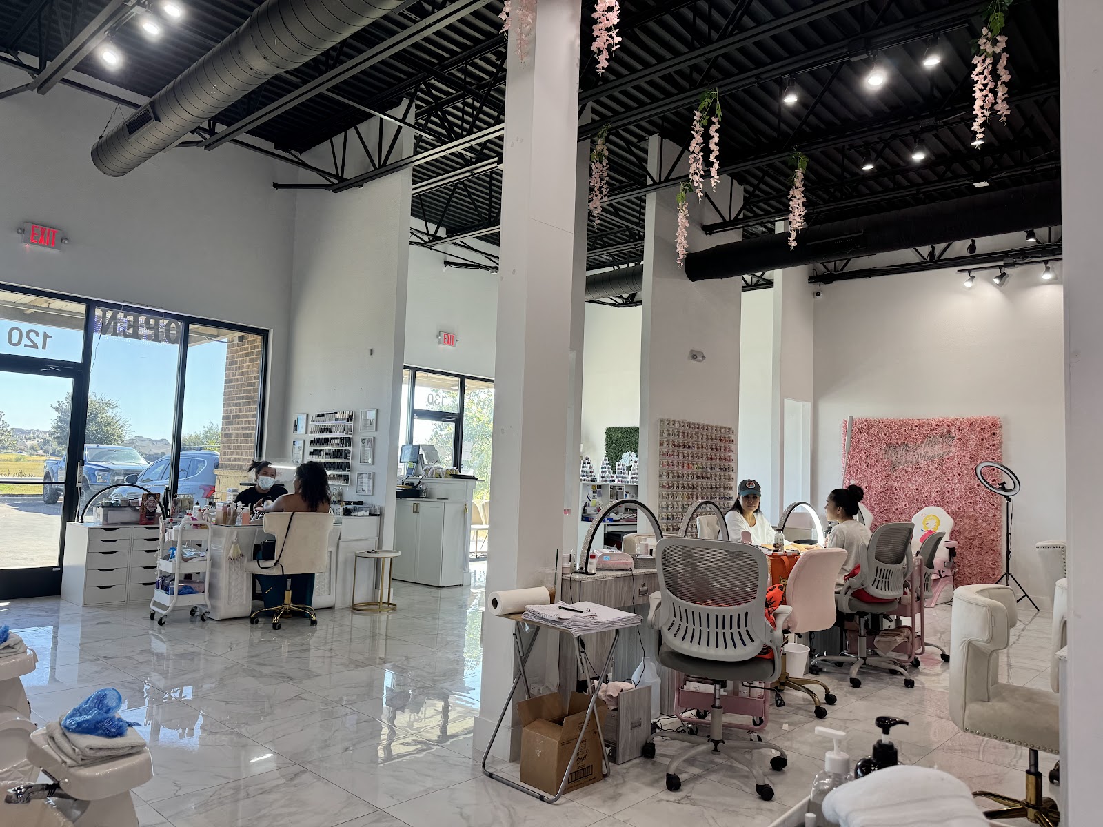 Forever Polished Nail Bar nail photo 6